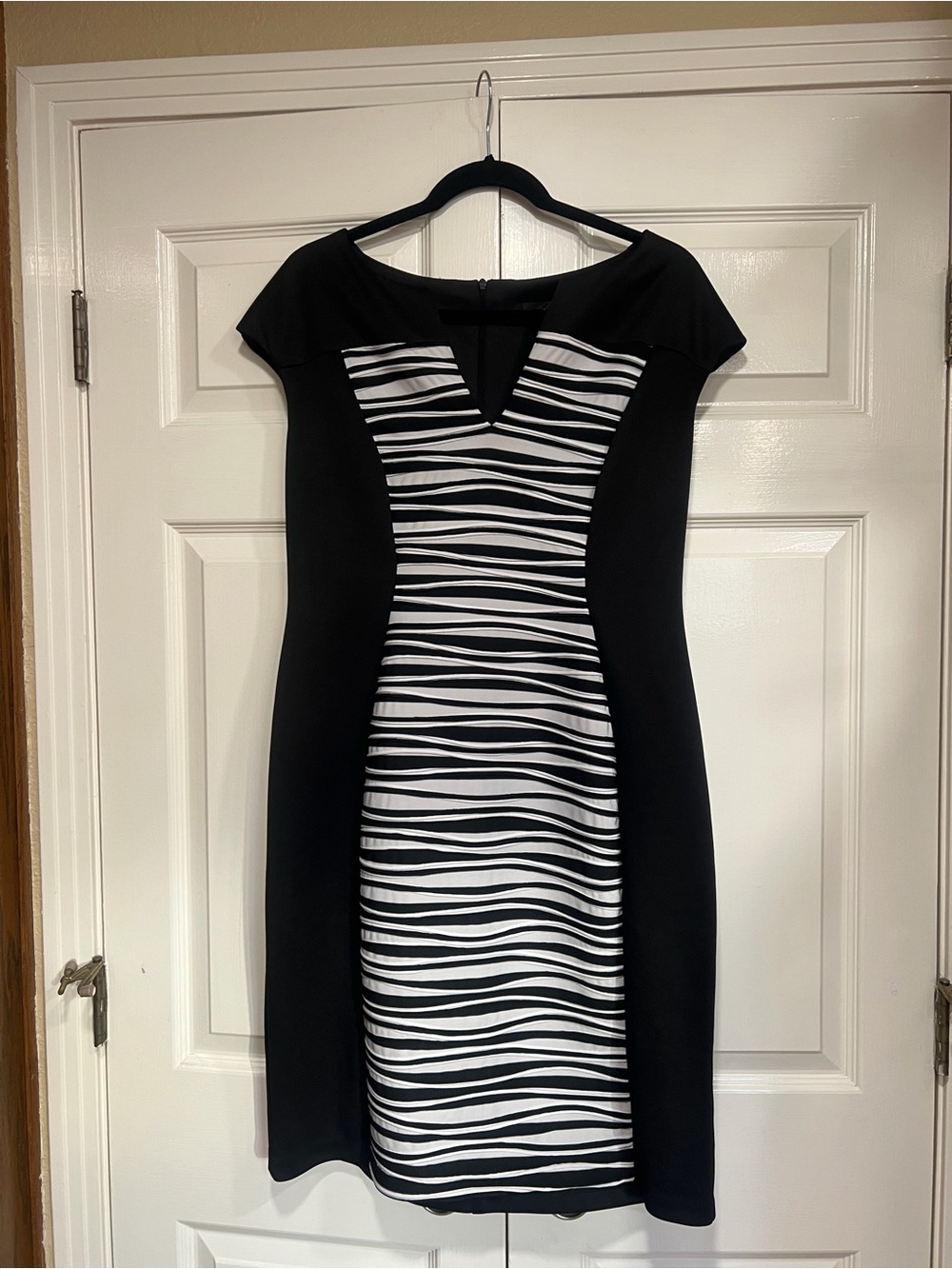 Connected Apparel Womens Black/White Sheath Dress Size 14 NWOT